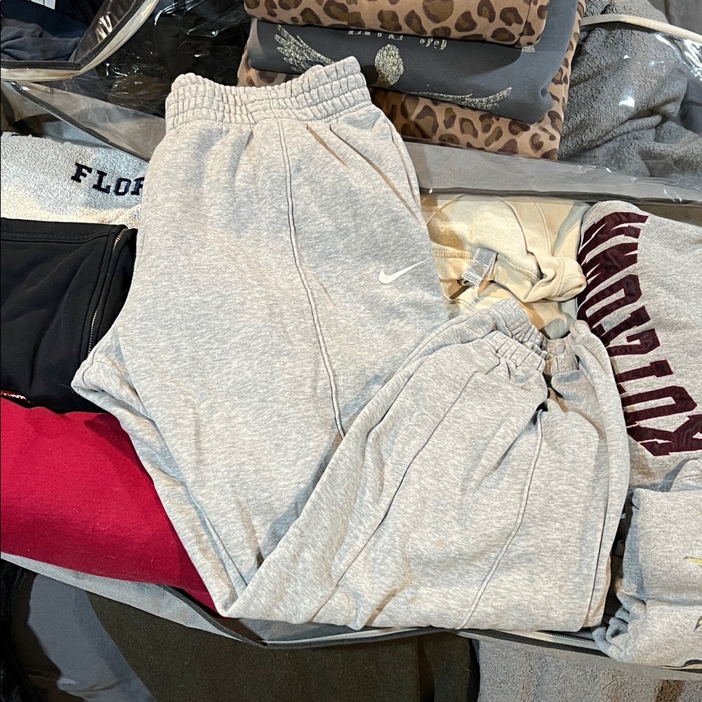 Nike jogger sweatpants